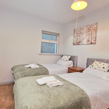 4 Bedroom Townhouse Galway Eksteriør billede