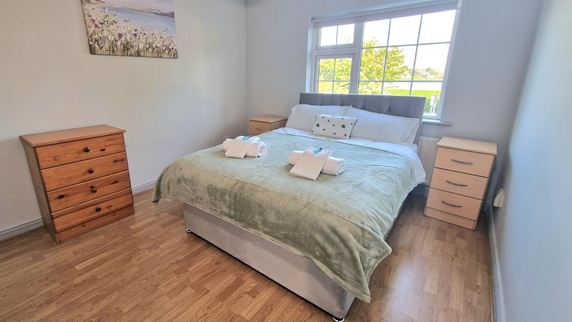 4 Bedroom Townhouse Galway Eksteriør billede